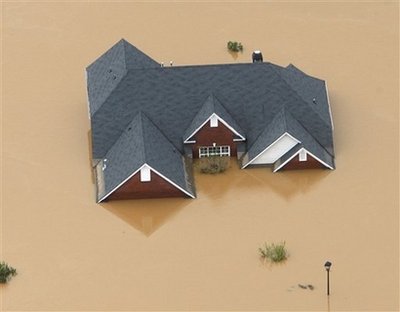 Из-за наводнений на юго-востоке США погибли 10 человек